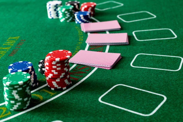 Video slot interface with cascading reels